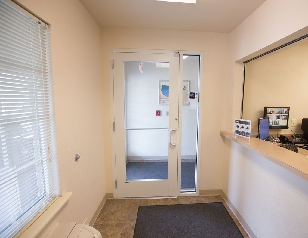 Woodspring Suites Kansas City 리버티 내부 사진